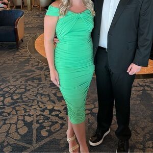 Selfie Leslie Green Dress